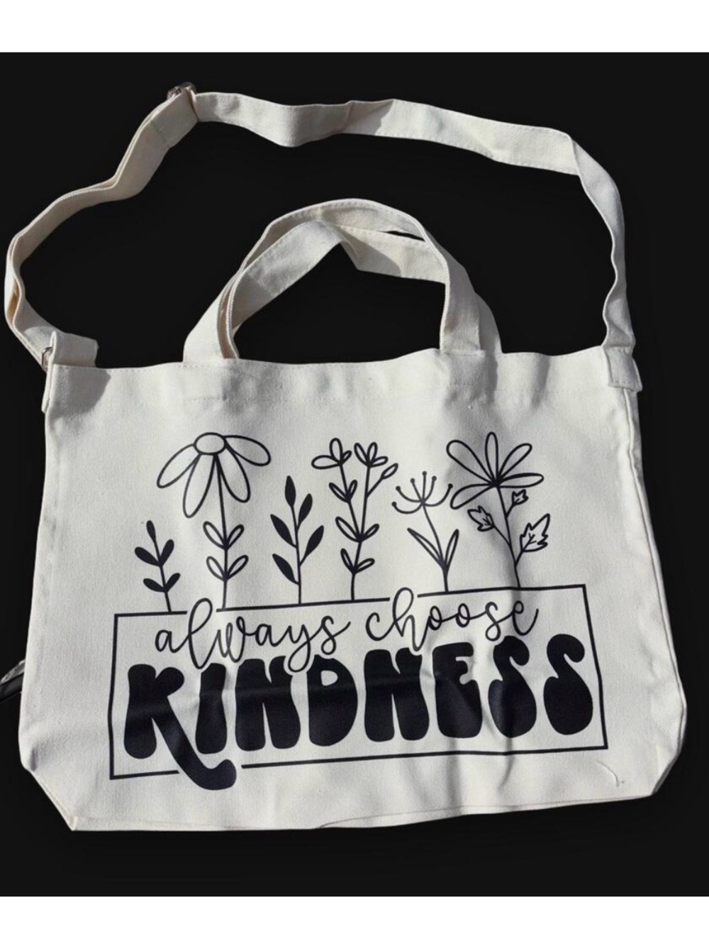 ๐ Canvas messenger tote bag 16x11x2 with handles and strap. Inside zipper pocket - Picture 3 of 6